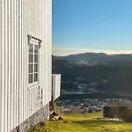 4 Bedroom Cozy In Svorkmo