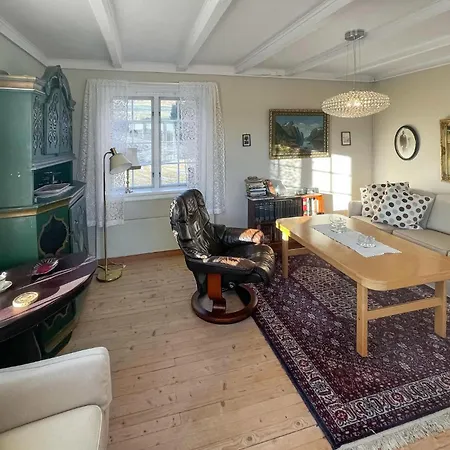 Gemütliches Haus Mit 4 Schlafzimmern In Brattli